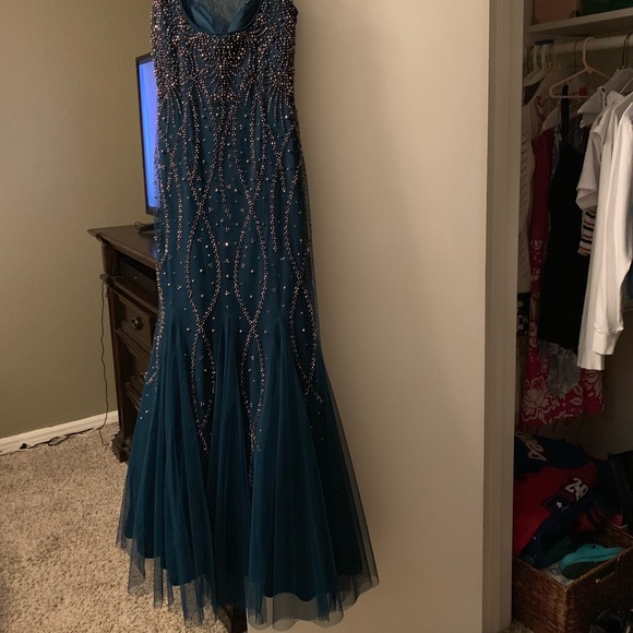 prom or floor length fancy dress - Picture 2 of 7